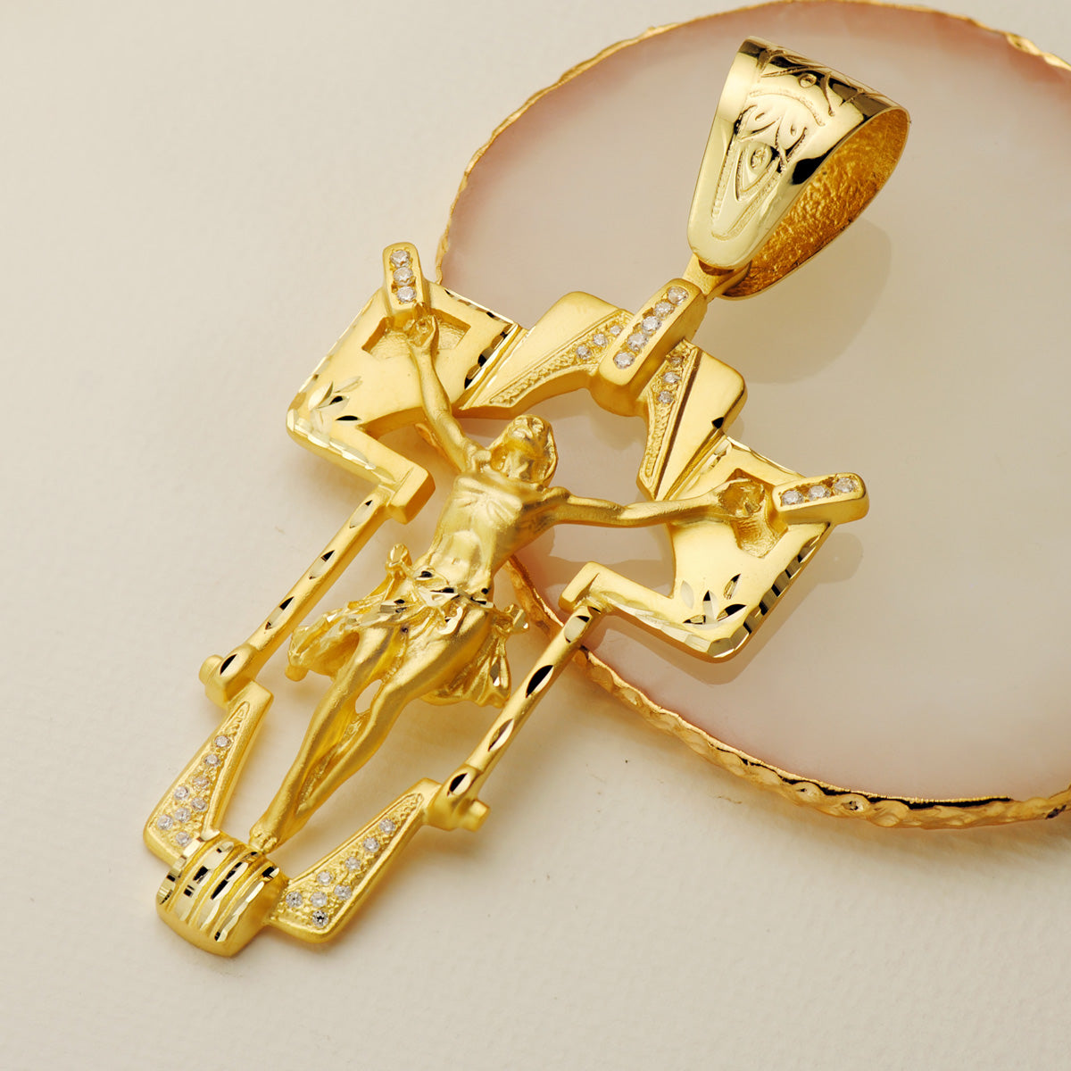 18K Pendentif Christ en Croix 77X50 mm