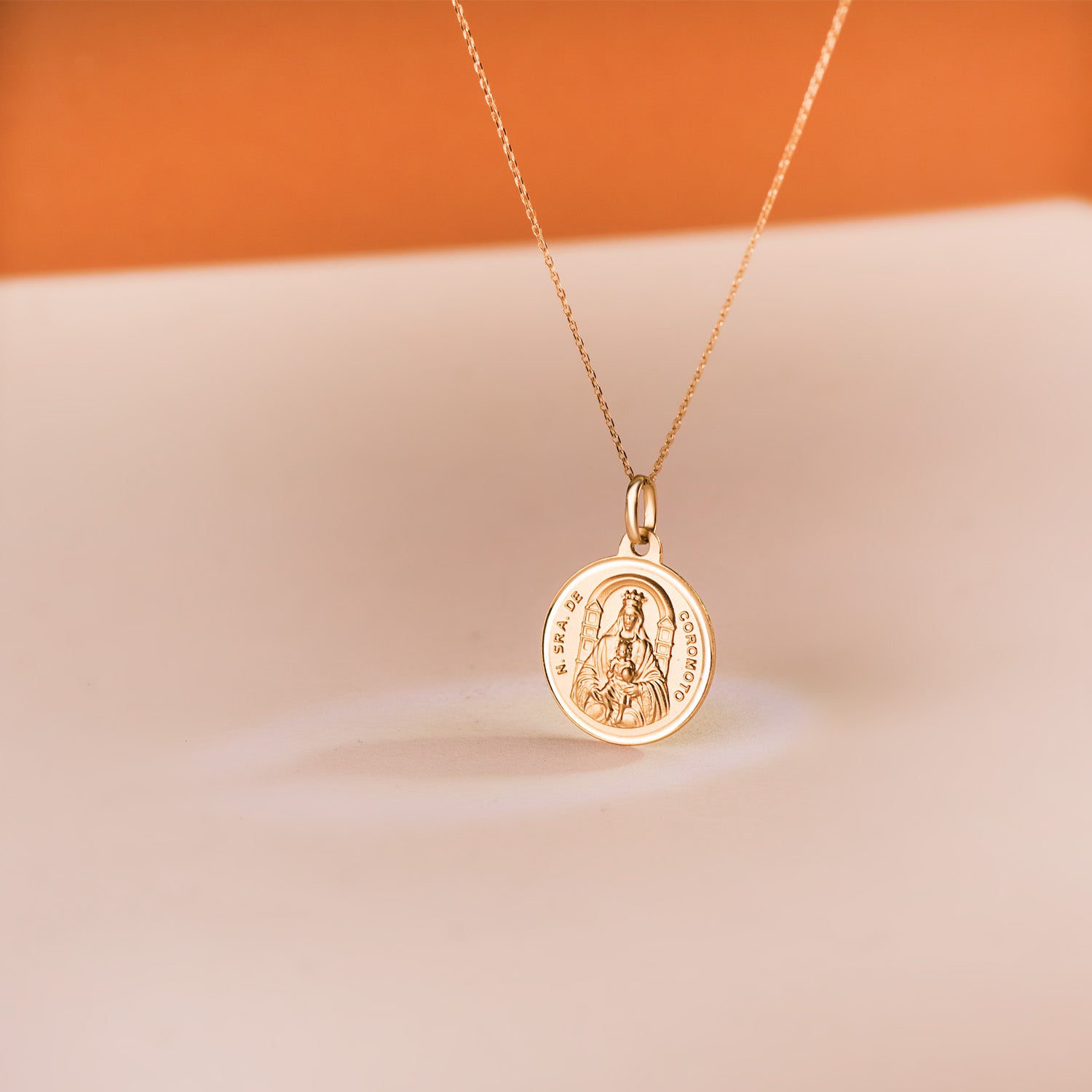 Médaille Vierge 18K Notre-dame de Coromoto Taille Lunette 18 mm