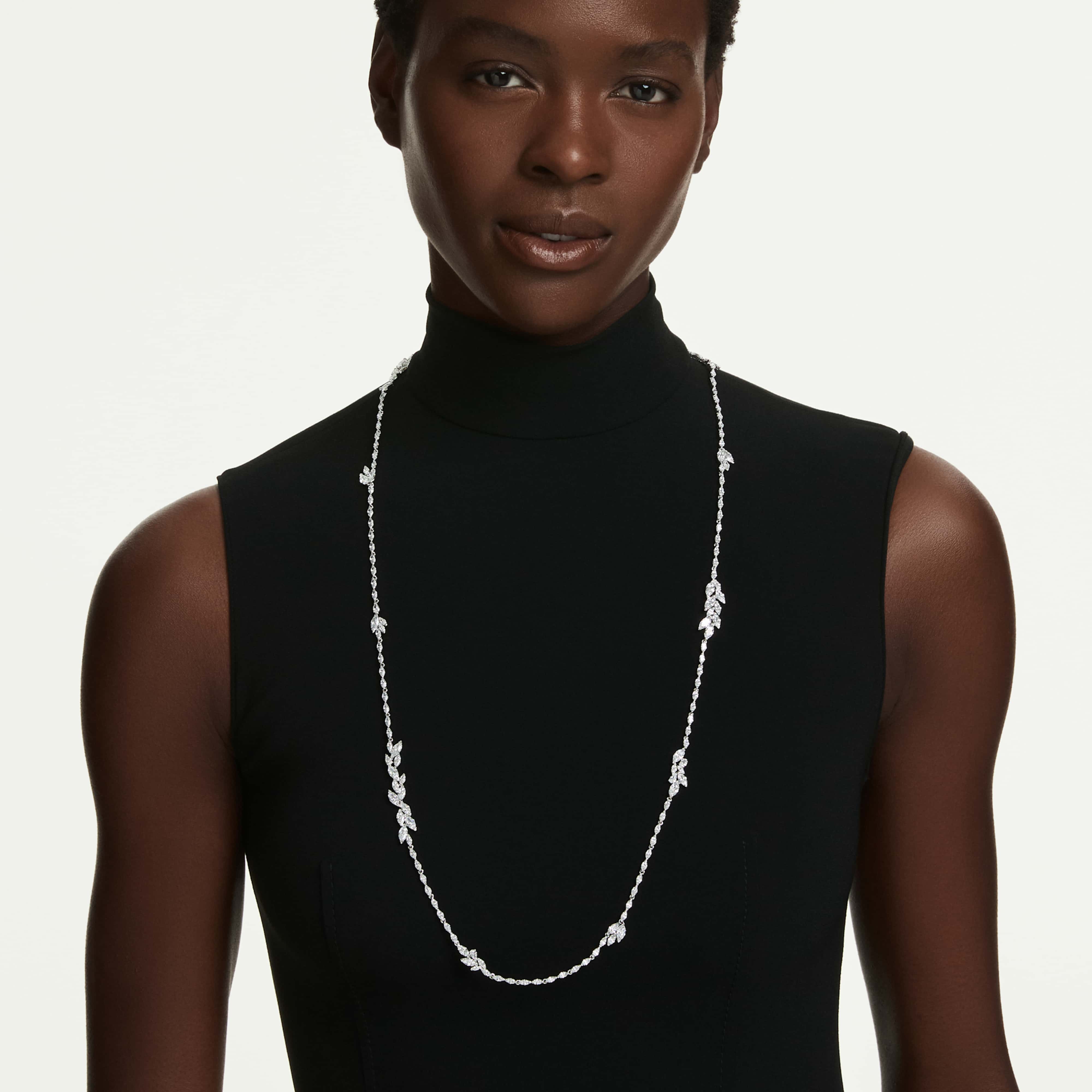 Bracelet Swarovski - Mesmera Glam - Blanc & Argenté sur un mannequin
